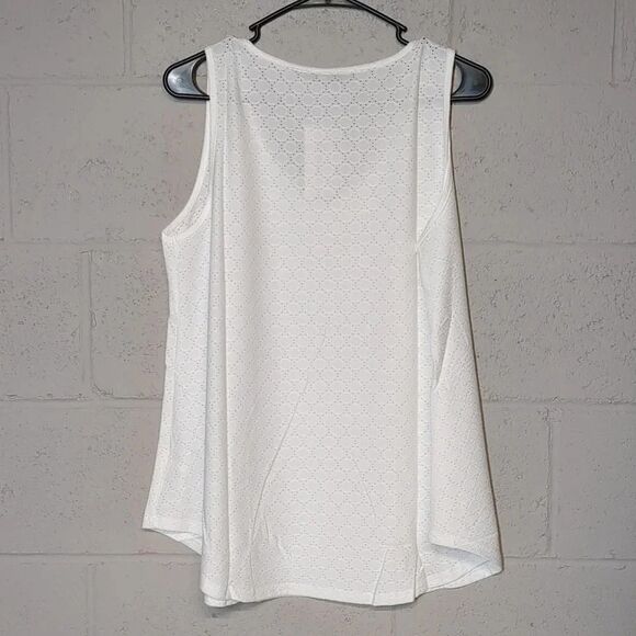 Women's Eyelet Lace Sleeveless Tank Top Blouse Flowy Cottagecore Size Large NWT - Picture 7 of 7